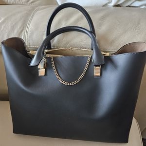 Chloe Baylee Tote bag